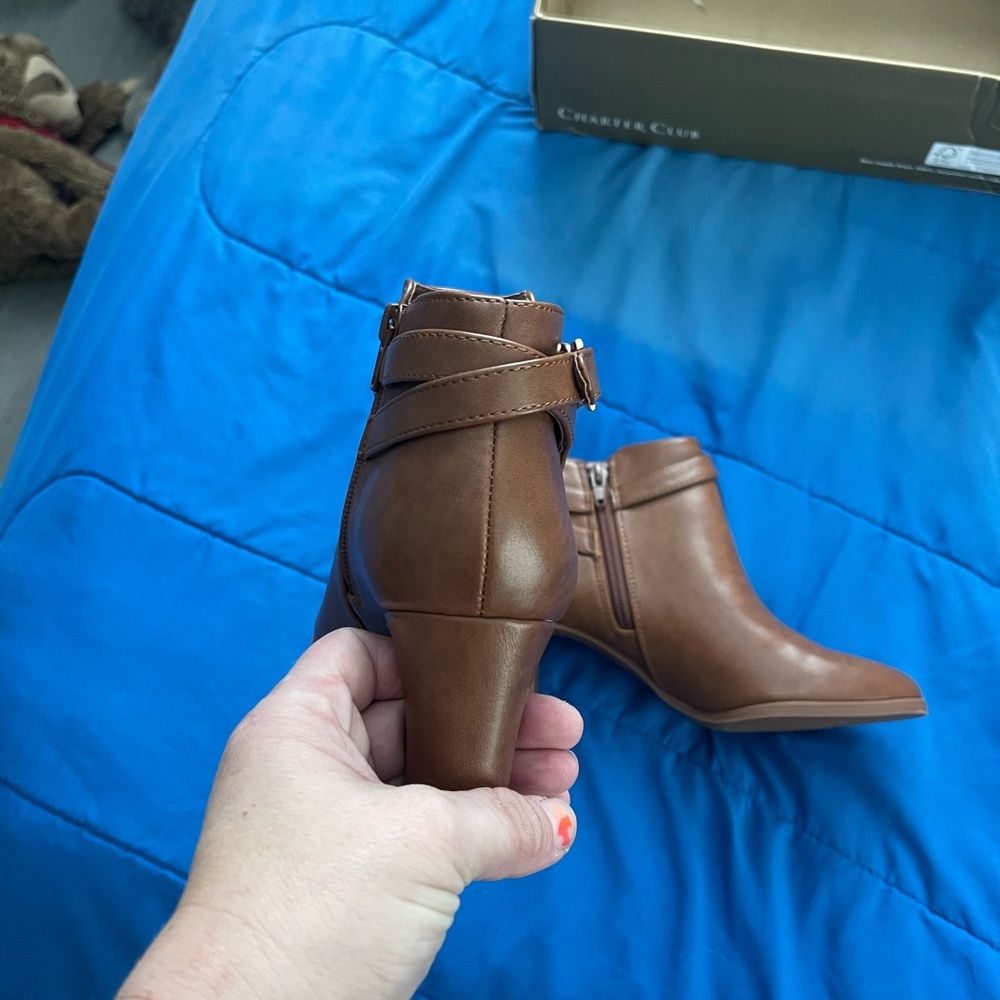 NIB Charter Club Tan Ankle Boots with Gold Buckle - Picture 3 of 7